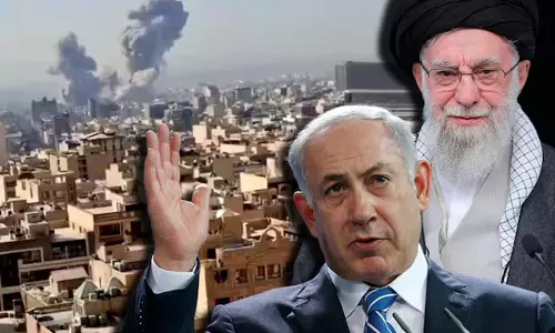 Israel Iran War: इजरायल का ईरान पर बड़ा हमला, कई ठिकानों पर गिराया बम, युद्ध में अमेरिका भी कूदा Israel Iran War: इजरायल का ईरान पर बड़ा हमला, कई ठिकानों पर गिराया बम, युद्ध में अमेरिका भी कूदा