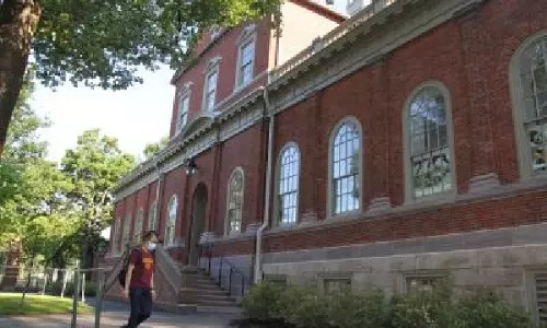 Harvard University ने संस्कृत पोस्ट पर माफी मांगी