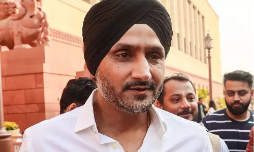 Harbhajan Singh ने केजरीवाल-सिसोदिया रिहाई पर जताई खुशी Harbhajan Singh ने केजरीवाल-सिसोदिया रिहाई पर जताई खुशी