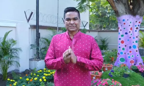 होली के दिन हुड़दंगियों की सूचना देकर पाएं 21 हजार इनाम, विधायक रिकेश का बड़ा ऐलान होली के दिन हुड़दंगियों की सूचना देकर पाएं 21 हजार इनाम, विधायक रिकेश का बड़ा ऐलान