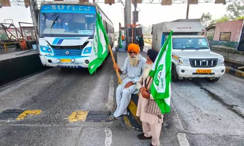 धर्म युद्ध मोर्चा, Punjab के किसानों ने लाधोवाल टोल प्लाजा को यात्रियों के लिए फ्री कर दिया