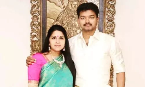 क्या Thalapathy Vijay की पत्नी संगीता सोरनालिंगम ने तलाक के लिए अर्जी दी है? क्या Thalapathy Vijay की पत्नी संगीता सोरनालिंगम ने तलाक के लिए अर्जी दी है?