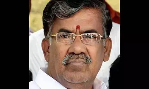 तिरुचि के पूर्व विधायक वेल्लमंडी नटराजन AIADMK में शामिल तिरुचि के पूर्व विधायक वेल्लमंडी नटराजन AIADMK में शामिल