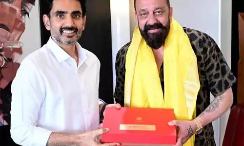 Andhra : मंत्री लोकेश ने फिल्म अभिनेता संजय दत्त से मुलाकात की Andhra : मंत्री लोकेश ने फिल्म अभिनेता संजय दत्त से मुलाकात की