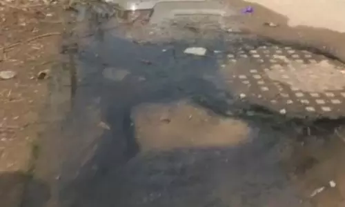 कमल विहार सेक्टर 8 में बदबूदार पेयजल सप्लाई, भड़के रहवासी कमल विहार सेक्टर 8 में बदबूदार पेयजल सप्लाई, भड़के रहवासी