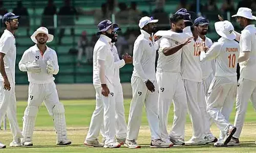 Karnataka के खिलाफ ड्रॉ: जम्मू और कश्मीर ने पहली रणजी ट्रॉफी जीती Karnataka के खिलाफ ड्रॉ: जम्मू और कश्मीर ने पहली रणजी ट्रॉफी जीती