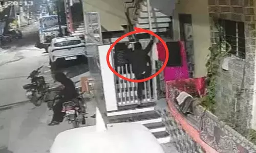 Indore : कपल के वैष्णो देवी यात्रा पर जाने के बाद भतीजे ने बाणगंगा में ₹60 लाख की चोरी की योजना बनाई