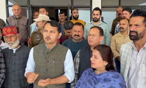 जम्मू-कश्मीर में सुरक्षा की भावना पैदा करने के लिए सरकार प्रतिबद्ध: Pathania जम्मू-कश्मीर में सुरक्षा की भावना पैदा करने के लिए सरकार प्रतिबद्ध: Pathania