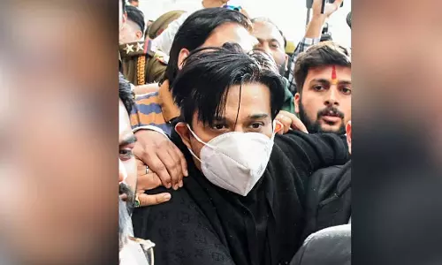 कानपुर Lamborghini Crash: कोर्ट ने रेवुएल्टो को ₹8.30 करोड़ के बॉन्ड पर रिहा करने का आदेश दिया कानपुर Lamborghini Crash: कोर्ट ने रेवुएल्टो को ₹8.30 करोड़ के बॉन्ड पर रिहा करने का आदेश दिया