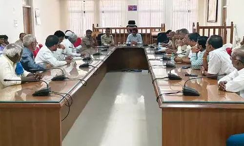 शांति और सद्भाव के साथ होली मनाएं: District कलेक्टर हर्षल भोयर