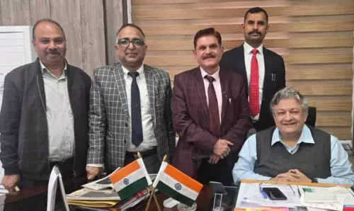 JKPSA ने ट्रांसपोर्ट कमिश्नर के साथ ट्रांसपोर्ट फीस के मुद्दे पर चर्चा की JKPSA ने ट्रांसपोर्ट कमिश्नर के साथ ट्रांसपोर्ट फीस के मुद्दे पर चर्चा की