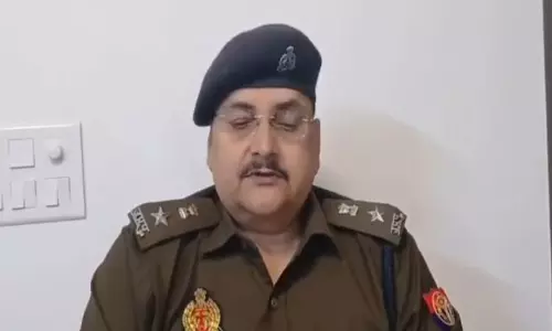 UP: थार ड्राइवर ने फ्यूल का पेमेंट किए बिना भागने की कोशिश की, पकड़ा गया UP: थार ड्राइवर ने फ्यूल का पेमेंट किए बिना भागने की कोशिश की, पकड़ा गया