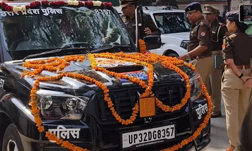Bareilly: नई गाड़ियों से बढ़ेगी पुलिस की पहुंच, 16 नई पीआरवी गाड़ियों का शुभारंभ Bareilly: नई गाड़ियों से बढ़ेगी पुलिस की पहुंच, 16 नई पीआरवी गाड़ियों का शुभारंभ
