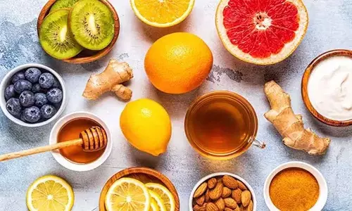अपनी Immunity बढ़ाने और हेल्दी रहने के लिए रोज़ाना ये फूड्स खाएं अपनी Immunity बढ़ाने और हेल्दी रहने के लिए रोज़ाना ये फूड्स खाएं
