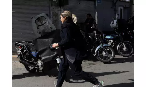 इम्युनिटी या पक्की मौत: US प्रेसिडेंट ट्रंप ने ईरानी सेना को हथियार डालने और सरेंडर करने की चेतावनी दी इम्युनिटी या पक्की मौत: US प्रेसिडेंट ट्रंप ने ईरानी सेना को हथियार डालने और सरेंडर करने की चेतावनी दी