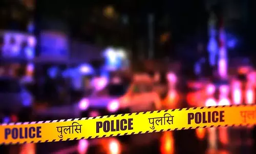 सड़क किनारे नवजात शिशु का शव मिलने से Mahishadalमें हंगामा