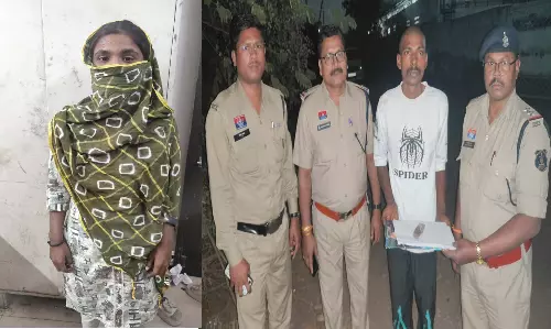 खमतराई में चाकूबाजी करने वाले युवक-युवती गिरफ्तार खमतराई में चाकूबाजी करने वाले युवक-युवती गिरफ्तार