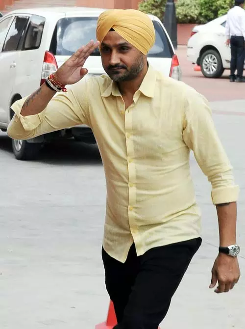 अरविंद केजरीवाल और मनीष सिसोदिया के बरी होने पर बोले हरभजन सिंह- सत्यमेव जयते अरविंद केजरीवाल और मनीष सिसोदिया के बरी होने पर बोले हरभजन सिंह- सत्यमेव जयते