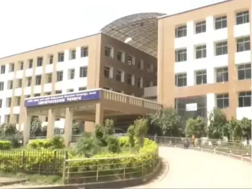 प्रेग्नेंट HIV पॉजिटिव महिला से दुर्व्यवहार, FIR दर्ज प्रेग्नेंट HIV पॉजिटिव महिला से दुर्व्यवहार, FIR दर्ज