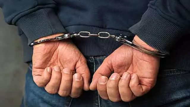 Bengaluru : कैशियर समेत दो लोगों को उस कंपनी से 91.76 लाख लूटने के आरोप में गिरफ्तार किया गया Bengaluru : कैशियर समेत दो लोगों को उस कंपनी से 91.76 लाख लूटने के आरोप में गिरफ्तार किया गया