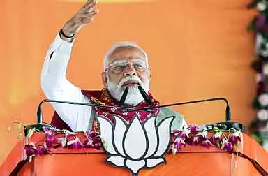 PM का दौरा: लोगों को जांच के बाद ही थिरुपरनकुंद्रम मंदिर में जाने की इजाजत PM का दौरा: लोगों को जांच के बाद ही थिरुपरनकुंद्रम मंदिर में जाने की इजाजत