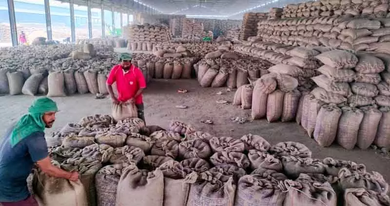 सीएम सैनी ने 5,000 करोड़ के धान घोटाले की सीबीआई जांच से इनकार, आरोप बेबुनियाद बताए सीएम सैनी ने 5,000 करोड़ के धान घोटाले की सीबीआई जांच से इनकार, आरोप बेबुनियाद बताए