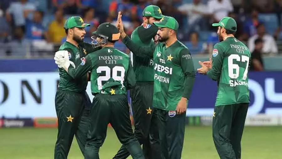 ICC T20 World Cup 2026 : पाकिस्तान अभी भी सेमीफ़ाइनल की दौड़ में है ICC T20 World Cup 2026 : पाकिस्तान अभी भी सेमीफ़ाइनल की दौड़ में है