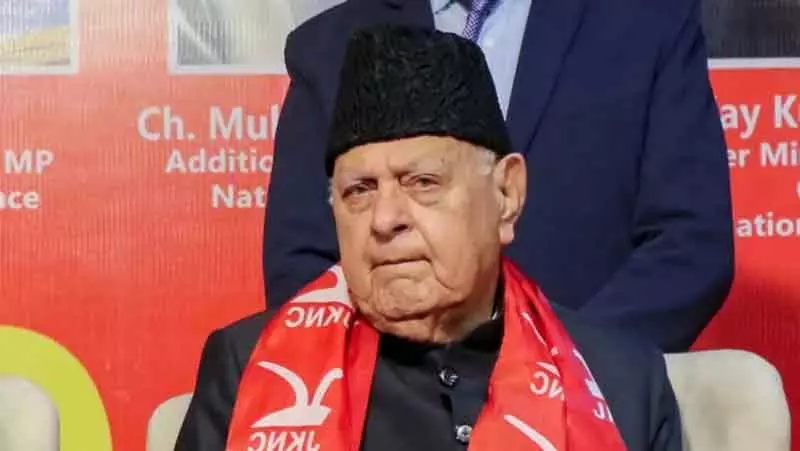 डॉ. फारूक ने शांति और भाईचारे के लिए प्रार्थना की डॉ. फारूक ने शांति और भाईचारे के लिए प्रार्थना की