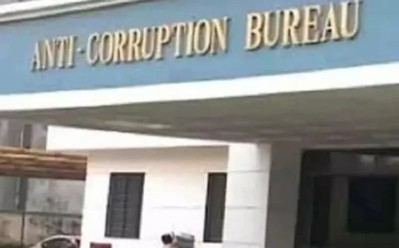 ACB ने अवैध बिल्डिंग परमिशन, अतिक्रमण मामले में चार्जशीट पेश की ACB ने अवैध बिल्डिंग परमिशन, अतिक्रमण मामले में चार्जशीट पेश की