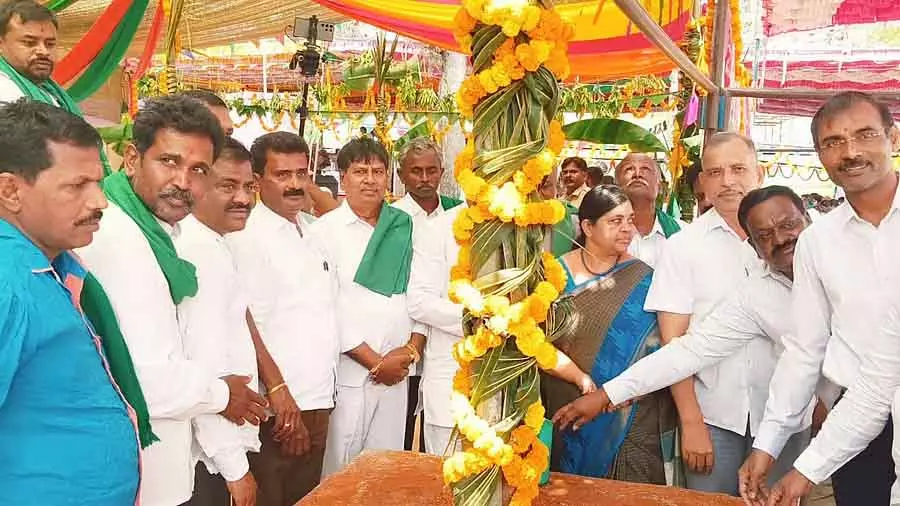 Devanahalli : चन्नारायपटना में भूमि महोत्सव मनाया गया Devanahalli : चन्नारायपटना में भूमि महोत्सव मनाया गया