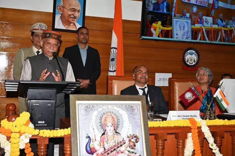 टैक्स सुधार आर्थिक न्याय के लिए ज़रूरी: Governor टैक्स सुधार आर्थिक न्याय के लिए ज़रूरी: Governor