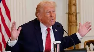 Trump ने ईरानियों से कहा, जब हमारा काम खत्म हो जाए, तो अपनी सरकार संभाल लेना Trump ने ईरानियों से कहा, जब हमारा काम खत्म हो जाए, तो अपनी सरकार संभाल लेना
