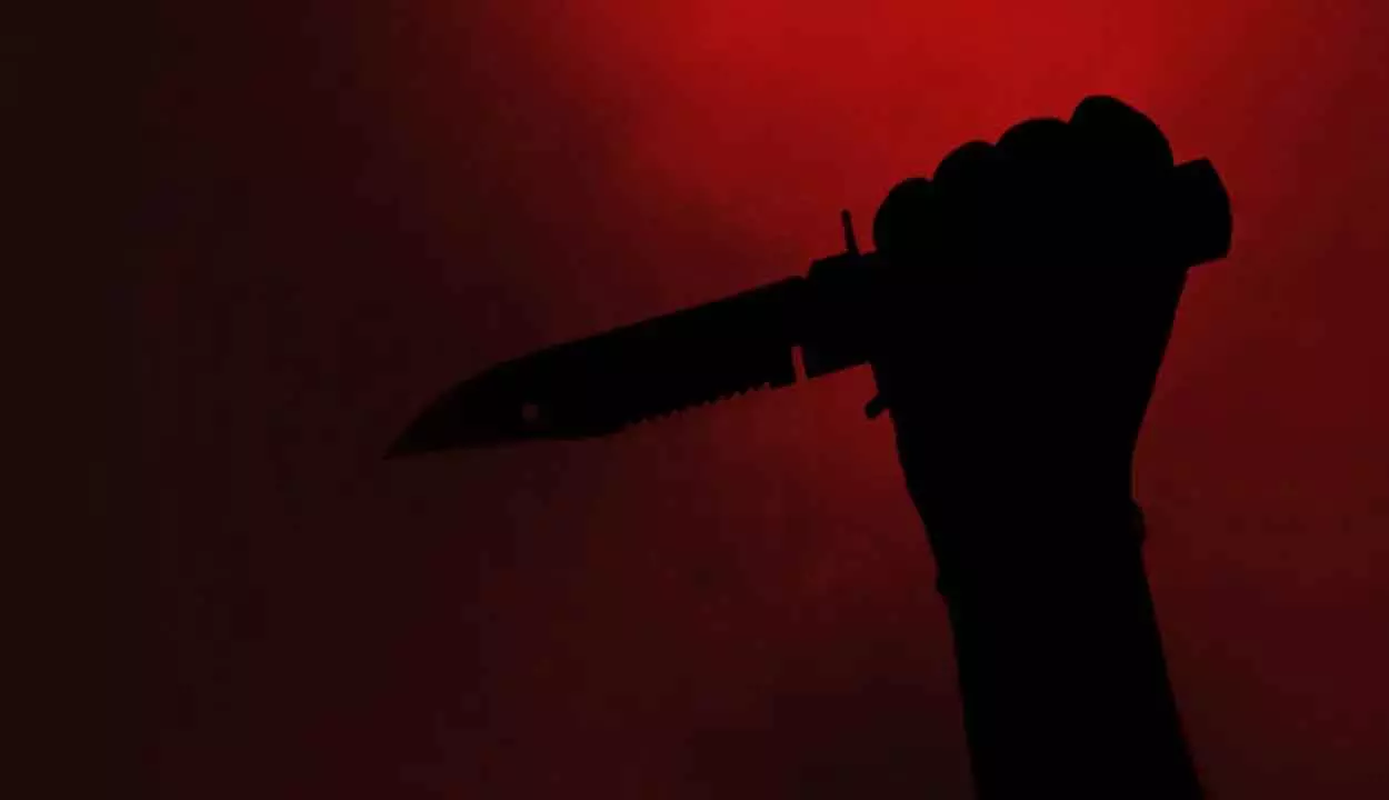 Odisha : फूलबनी में दिनदहाड़े पुलिस कांस्टेबल पर बेरहमी से हमला Odisha : फूलबनी में दिनदहाड़े पुलिस कांस्टेबल पर बेरहमी से हमला