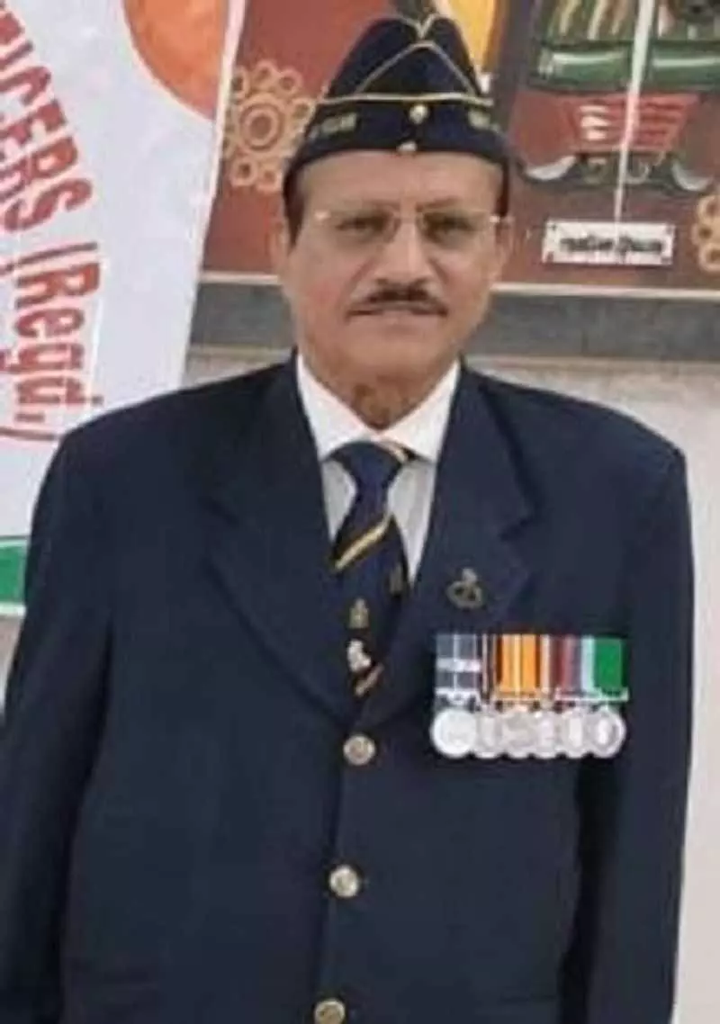 Himachal: नौसेना के सब लेफ्टिनेंट कपूर, सुलह के दोहरे वीरता पुरस्कार विजेता Himachal: नौसेना के सब लेफ्टिनेंट कपूर, सुलह के दोहरे वीरता पुरस्कार विजेता