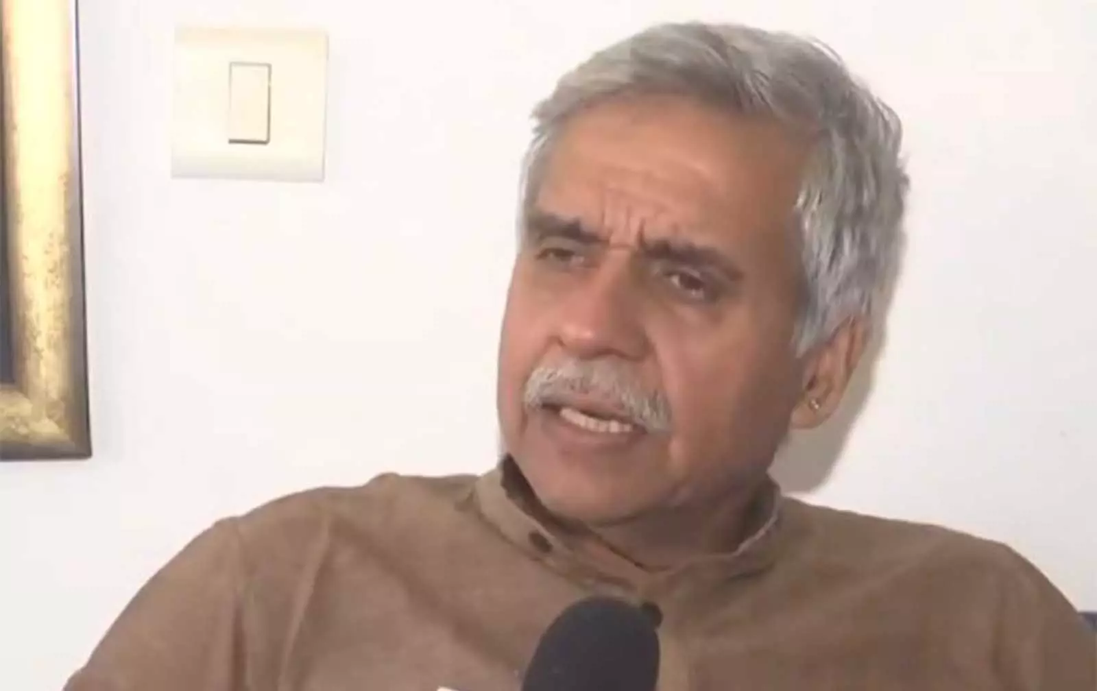 संदीप दीक्षित ने Congress के खिलाफ पिछले आरोपों को लेकर अरविंद केजरीवाल की आलोचना की संदीप दीक्षित ने Congress के खिलाफ पिछले आरोपों को लेकर अरविंद केजरीवाल की आलोचना की
