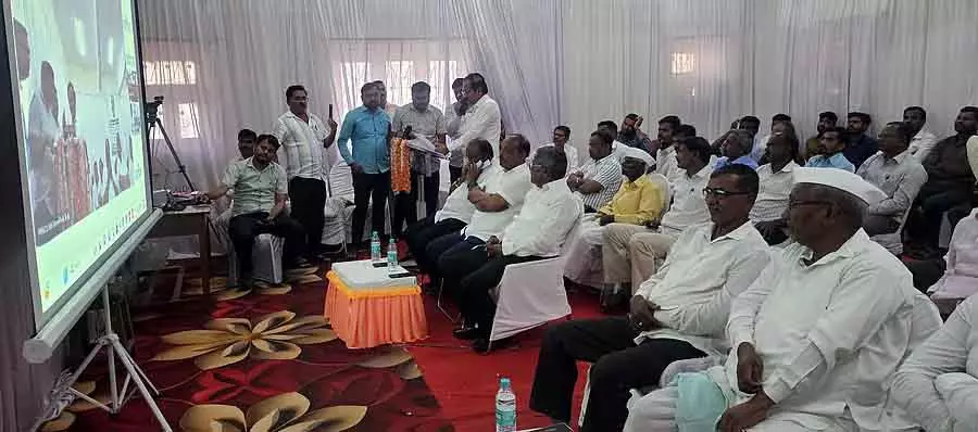 Belgaum और मुंबई के बीच स्टार एयर की फ़्लाइट Belgaum और मुंबई के बीच स्टार एयर की फ़्लाइट