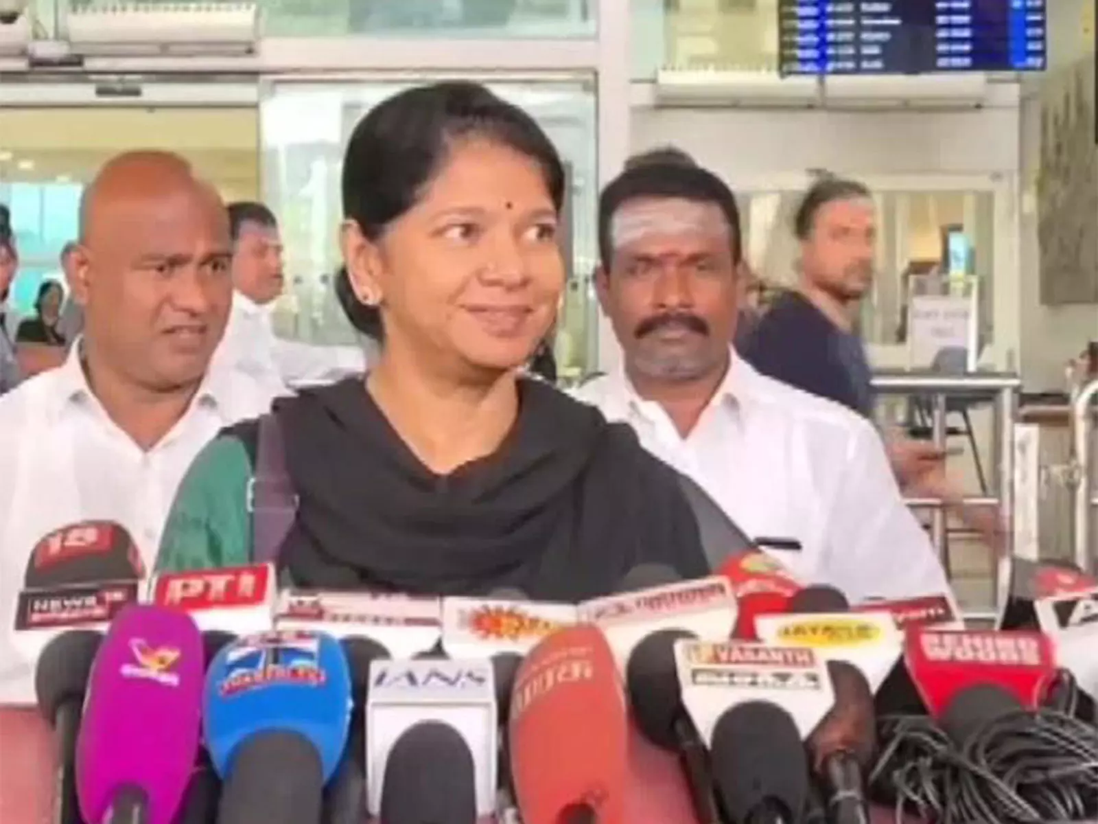 चुनाव घोषणापत्र अगले 10 दिनों में फाइनल हो जाएगा...: DMK की कनिमोझी चुनाव घोषणापत्र अगले 10 दिनों में फाइनल हो जाएगा...: DMK की कनिमोझी