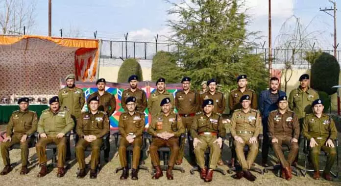 DGP ने हंदवाड़ा, कुपवाड़ा में मौजूदा स्थिति की समीक्षा की DGP ने हंदवाड़ा, कुपवाड़ा में मौजूदा स्थिति की समीक्षा की