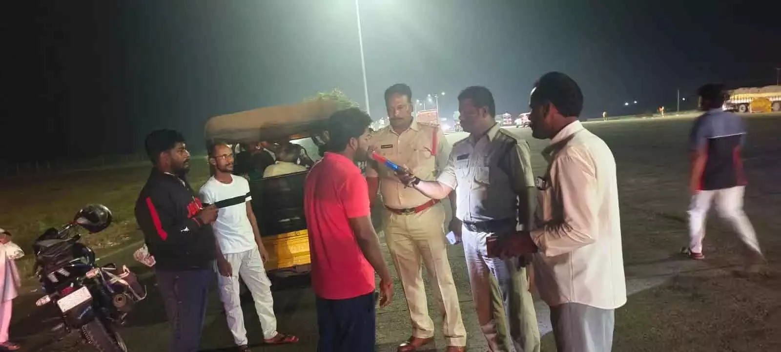 District पुलिस की नाका और लॉज इंस्पेक्शन में 205 केस, ₹1.52 लाख फाइन वसूला District पुलिस की नाका और लॉज इंस्पेक्शन में 205 केस, ₹1.52 लाख फाइन वसूला