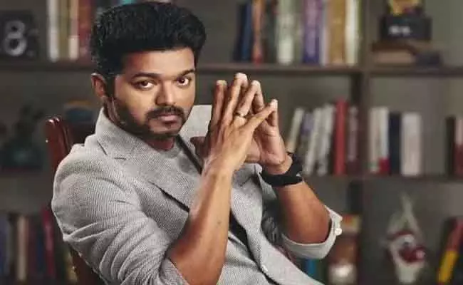 Thalapathy Vijay की फिल्म और पर्सनल लाइफ पर सुर्ख़ियां Thalapathy Vijay की फिल्म और पर्सनल लाइफ पर सुर्ख़ियां