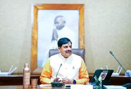 आठ लाख बालिकाओं का होगा एचपीवी टीकाकरण: CM मोहन यादव आठ लाख बालिकाओं का होगा एचपीवी टीकाकरण: CM मोहन यादव