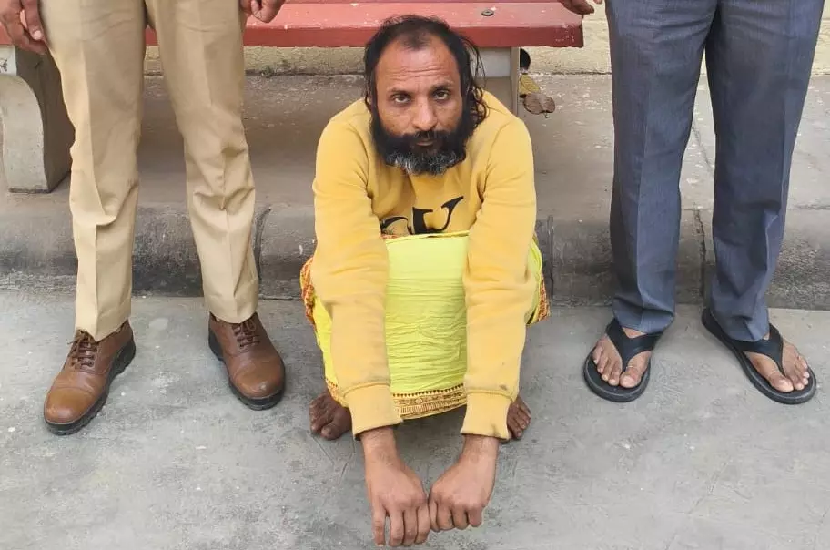 Gurugram: गोल्फ कोर्स रोड फायरिंग मामले में आरोपी रविकांत गिरफ्तार Gurugram: गोल्फ कोर्स रोड फायरिंग मामले में आरोपी रविकांत गिरफ्तार