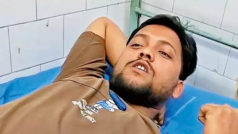 Shahnawaz ने हिंदू मां को खून देने के लिए रमज़ान का रोज़ा तोड़ा Shahnawaz ने हिंदू मां को खून देने के लिए रमज़ान का रोज़ा तोड़ा