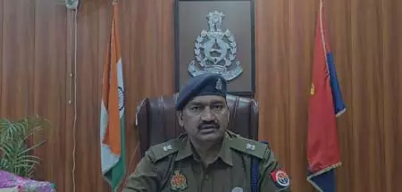 Noida में बदमाशों का आतंक, दिनदहाड़े फायरिंग से इलाके में दहशत Noida में बदमाशों का आतंक, दिनदहाड़े फायरिंग से इलाके में दहशत