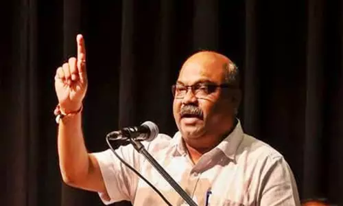 महाराष्ट्र विधान परिषद में अवैध अप्रवासियों को लेकर छिड़ी जुबानी जंग महाराष्ट्र विधान परिषद में अवैध अप्रवासियों को लेकर छिड़ी जुबानी जंग