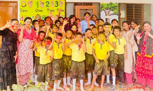 अर्पण पब्लिक स्कूल में मनाई गई हर्बल होली अर्पण पब्लिक स्कूल में मनाई गई हर्बल होली