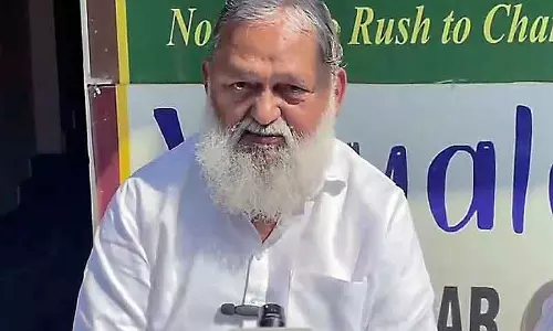 विज ने Ambala में दो लॉन टेनिस कोर्ट के लिए 50 लाख रुपये मंजूर किए