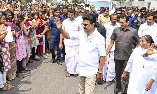 DMK ने दो पार्टियों के साथ सीट-शेयरिंग डील फाइनल की; कांग्रेस को मिलेगी राज्यसभा सीट DMK ने दो पार्टियों के साथ सीट-शेयरिंग डील फाइनल की; कांग्रेस को मिलेगी राज्यसभा सीट