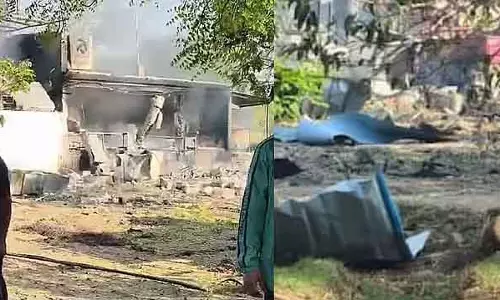 Maharashtra के नागपुर में विस्फोटक फैक्ट्री में धमाका: 15 लोगों की मौत - वीडियो Maharashtra के नागपुर में विस्फोटक फैक्ट्री में धमाका: 15 लोगों की मौत - वीडियो