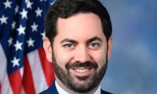 US सांसदों ने खामेनेई की मौत और ईरान के हमलों की तारीफ़ की US सांसदों ने खामेनेई की मौत और ईरान के हमलों की तारीफ़ की